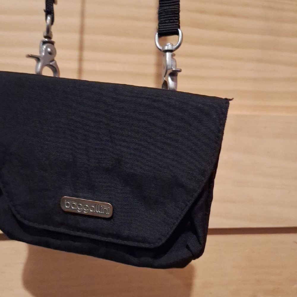 Baggallini Black Belt Bag